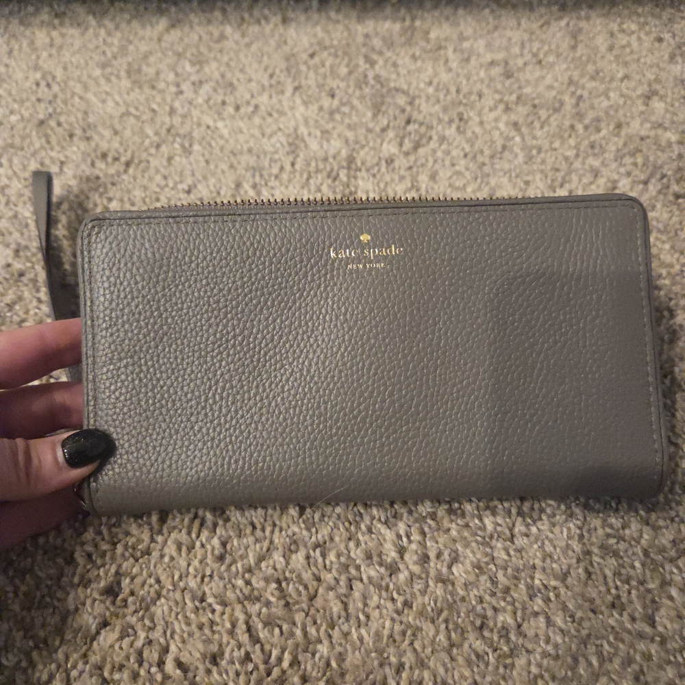 Kate Spade Gray Leather Wallet